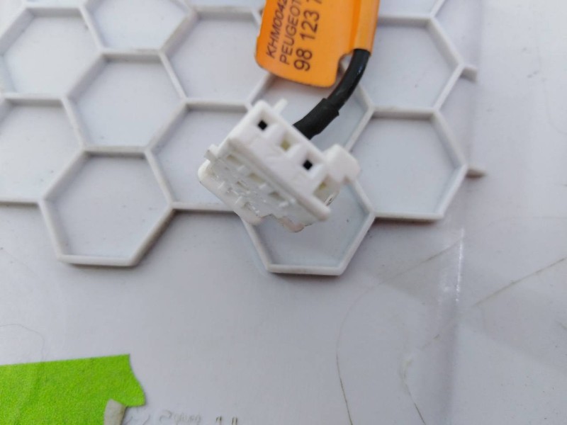 Recambio de luz interior para opel grandland x excellence referencia OEM IAM 9812377080  E3-A5-24-3