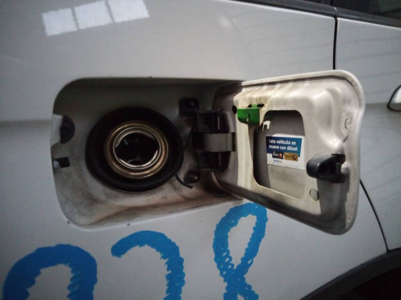 Recambio de tapa exterior combustible para bmw x5 (e53) 3.0d referencia OEM IAM   