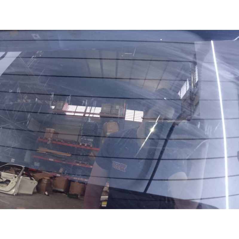 Recambio de porton trasero para ford kuga (cbv) trend referencia OEM IAM   E4-A2-1