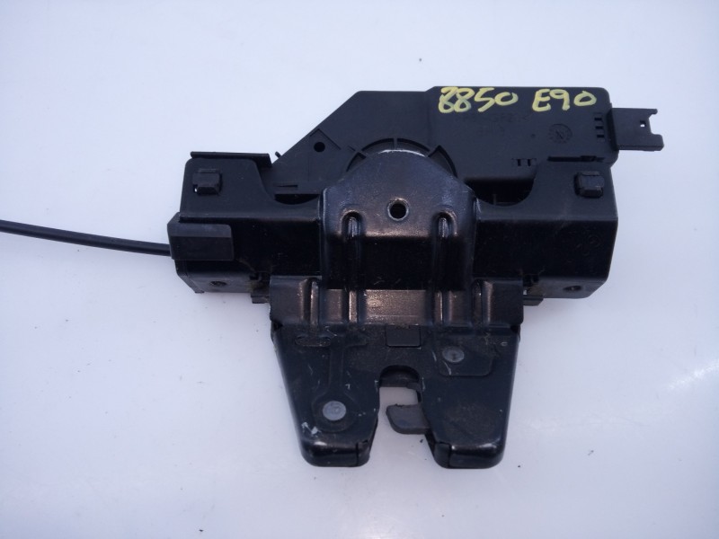 Recambio de cerradura maletero / porton para bmw serie 3 berlina (e90) 320d referencia OEM IAM 7840617  E1-A3-3-1