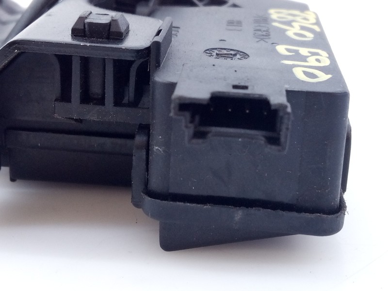 Recambio de cerradura maletero / porton para bmw serie 3 berlina (e90) 320d referencia OEM IAM 7840617  E1-A3-3-1