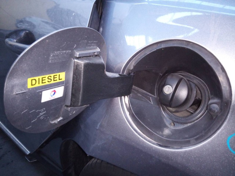 Recambio de tapa exterior combustible para peugeot 2008 (--.2013) allure referencia OEM IAM   