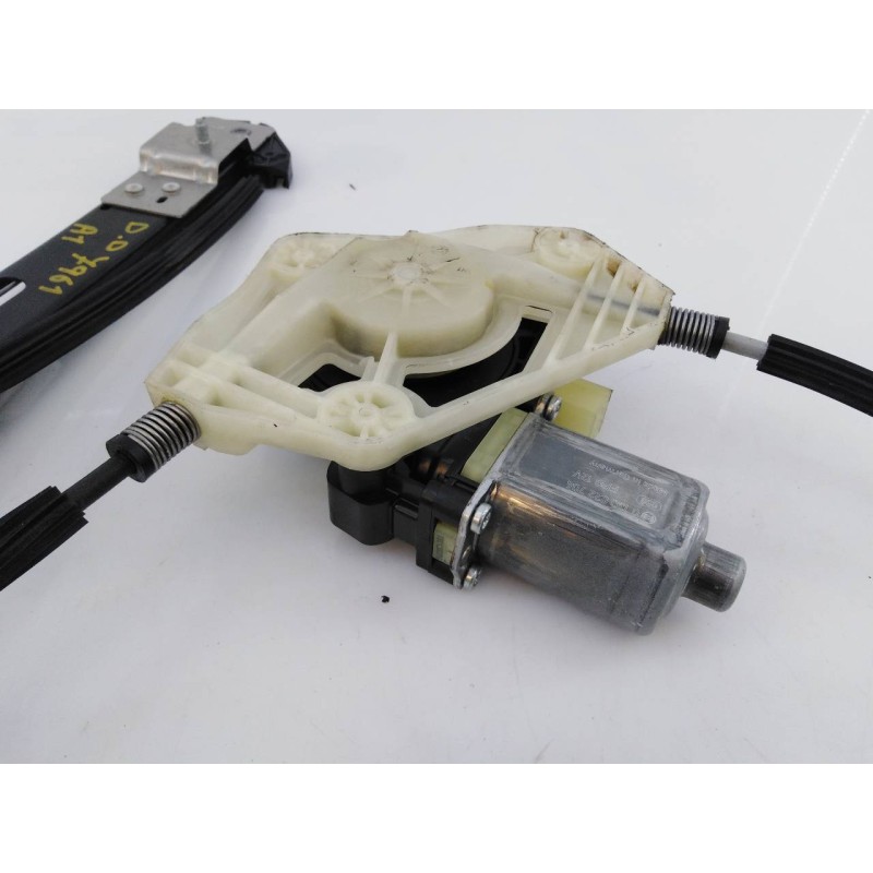 Recambio de elevalunas delantero derecho para audi a1 sportback (gba) 30 tfsi adrenalin referencia OEM IAM 8W0959802  E1-B6-43-2