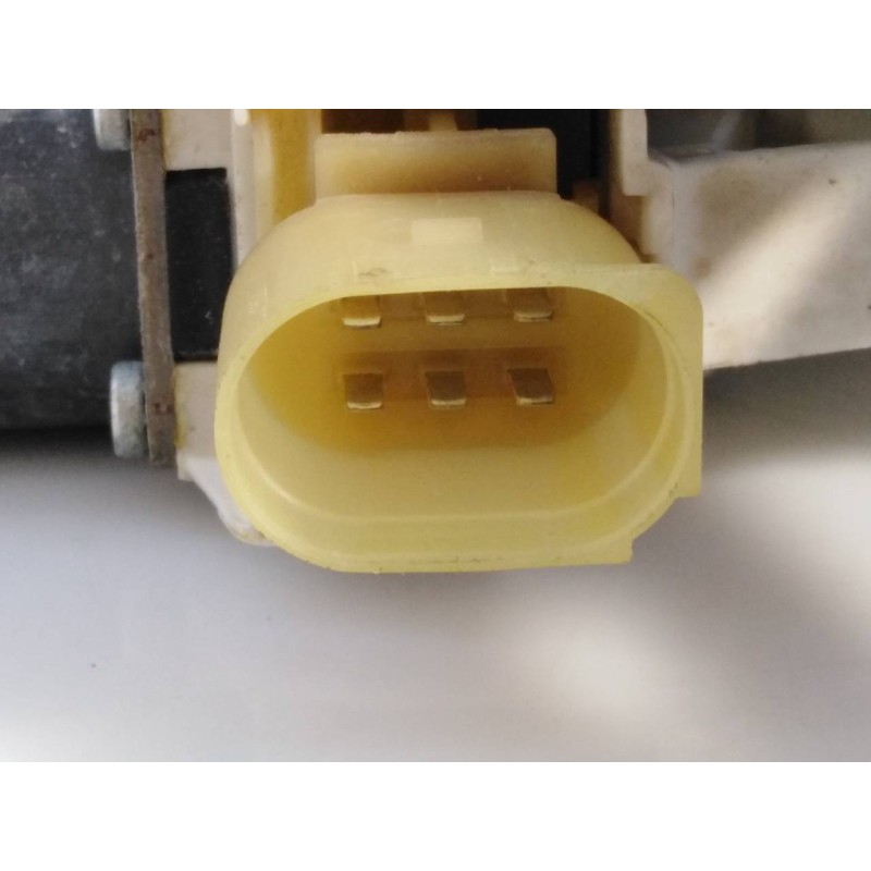 Recambio de elevalunas delantero derecho para bmw serie 3 berlina (e90) 320d referencia OEM IAM 0130822227  E1-A3-20-2