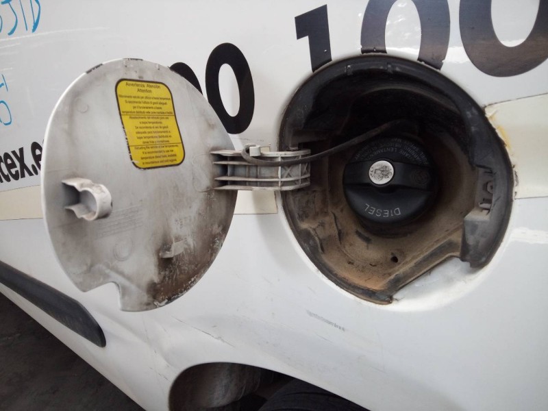 Recambio de tapa exterior combustible para fiat doblo cargo basis kasten referencia OEM IAM   