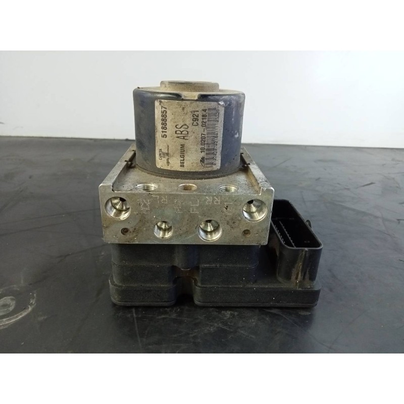 Recambio de abs para fiat doblo cargo basis kasten referencia OEM IAM 51888857  P3-B8-27-3