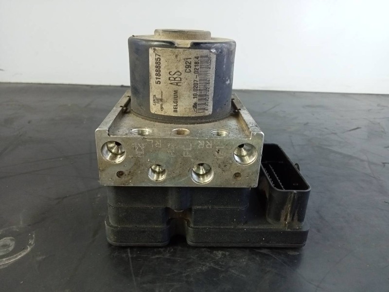 Recambio de abs para fiat doblo cargo basis kasten referencia OEM IAM 51888857  P3-B8-27-3
