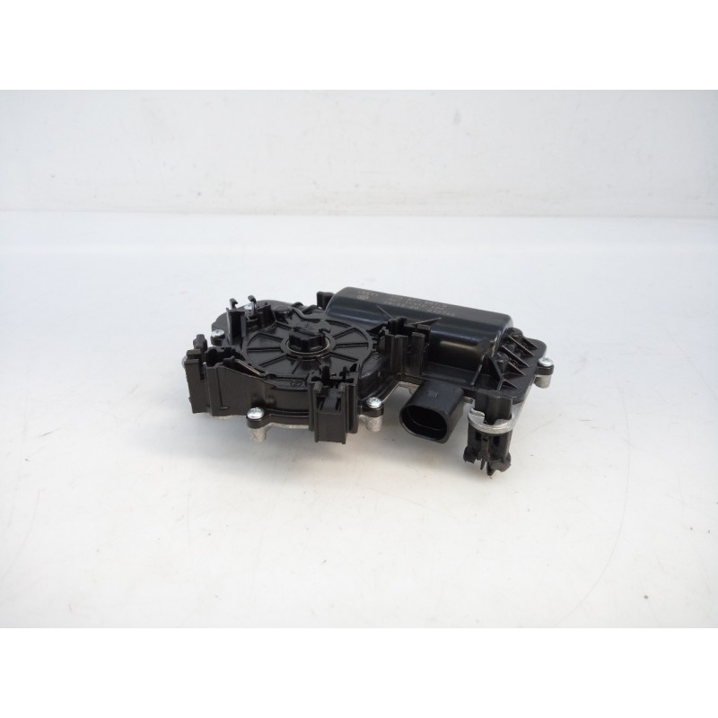 Recambio de motor cierre centralizado porton para skoda octavia lim. (nx3) vrs referencia OEM IAM 5TA827887B  E1-A5-47-1