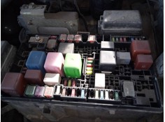 CAJA RELES / FUSIBLES 