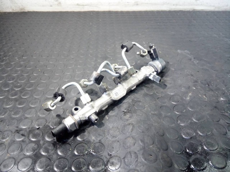 Recambio de rampa inyectora para seat leon sc (5f5) fr referencia OEM IAM 0006858  P1-A3-6