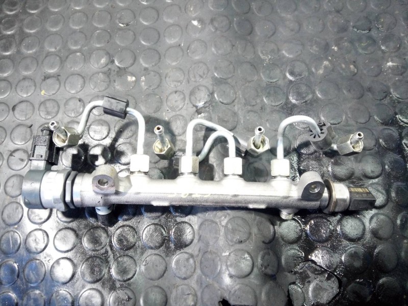 Recambio de rampa inyectora para seat leon sc (5f5) fr referencia OEM IAM 0006858  P1-A3-6