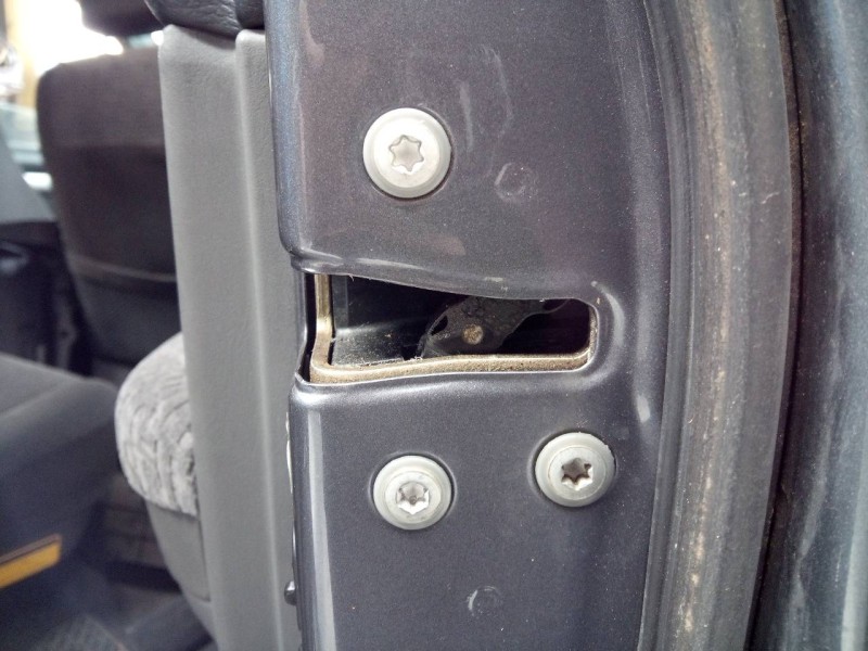 Recambio de cerradura puerta trasera derecha para toyota land cruiser (j12) 3.0 d-4d gx referencia OEM IAM   