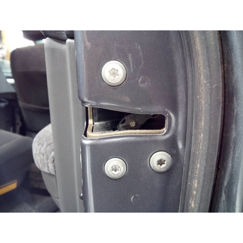 Recambio de cerradura puerta trasera derecha para toyota land cruiser (j12) 3.0 d-4d gx referencia OEM IAM   