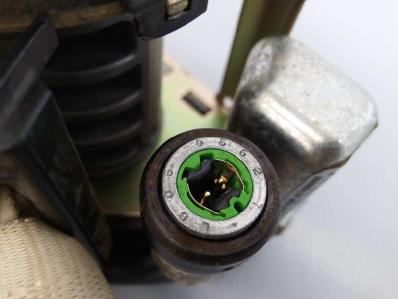 Recambio de cinturon seguridad delantero derecho para ssangyong rexton 270 xvt limited referencia OEM IAM 608034201B 078X090RH E