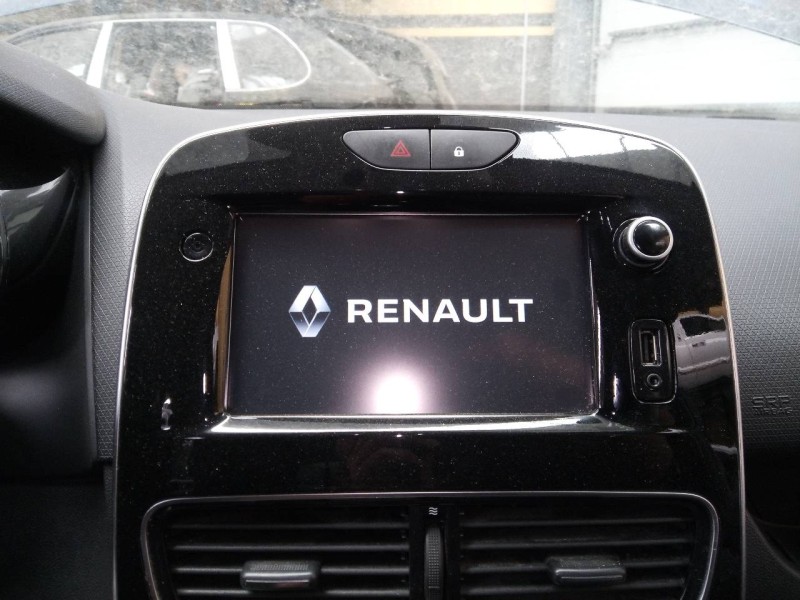 Recambio de sistema navegacion gps para renault clio iv dynamique referencia OEM IAM 281157941R 281157941RTP175 E2-A3-13-2