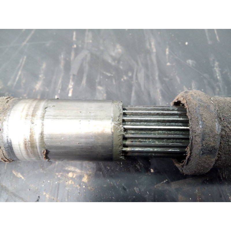 Recambio de transmision central delantera para toyota land cruiser (j12) 3.0 d-4d gx referencia OEM IAM 360990000032089 031113D0