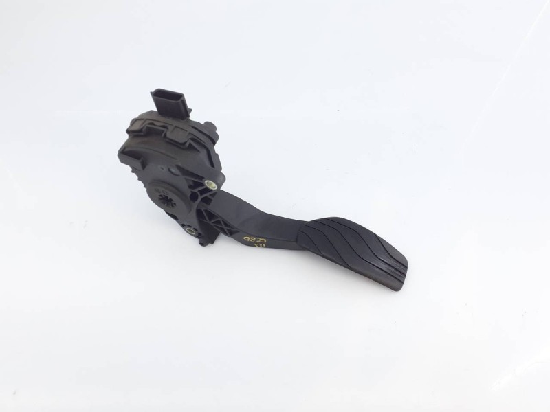 Recambio de pedal acelerador para nissan qashqai (j11) acenta referencia OEM IAM 18002ABA0B  E3-B4-23-2