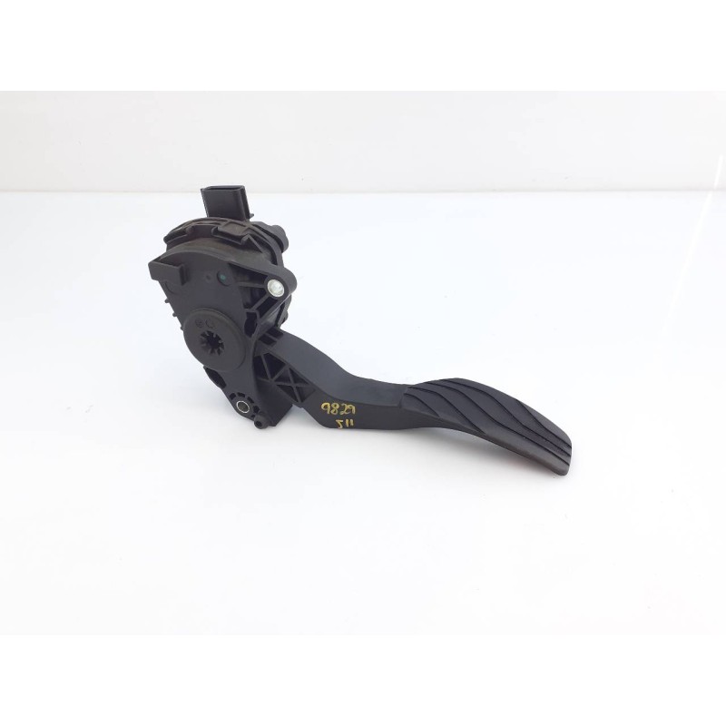 Recambio de pedal acelerador para nissan qashqai (j11) acenta referencia OEM IAM 18002ABA0B  E3-B4-23-2