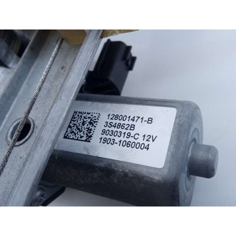 Recambio de elevalunas trasero derecho para renault clio iv dynamique referencia OEM IAM 827008680R  E1-A1-44-2