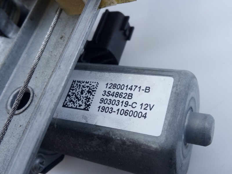 Recambio de elevalunas trasero derecho para renault clio iv dynamique referencia OEM IAM 827008680R  E1-A1-44-2