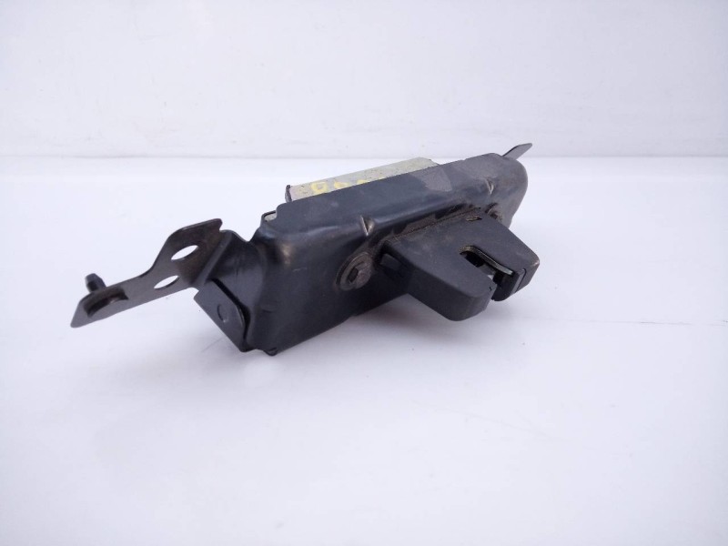 Recambio de cerradura maletero / porton para peugeot 208 active referencia OEM IAM   E1-A4-43-1