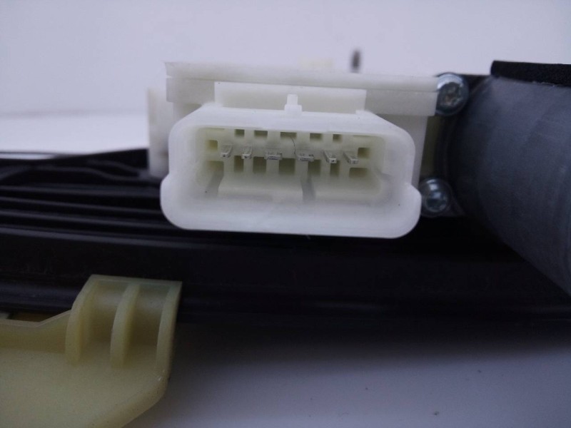 Recambio de elevalunas delantero derecho para renault clio v business referencia OEM IAM 807201776R  E1-A1-44-1