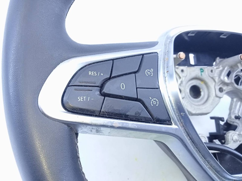 Recambio de volante para renault clio v business referencia OEM IAM 484002607R  E1-A1-43-1