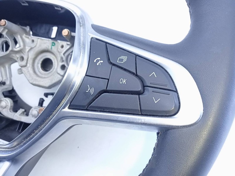 Recambio de volante para renault clio v business referencia OEM IAM 484002607R  E1-A1-43-1