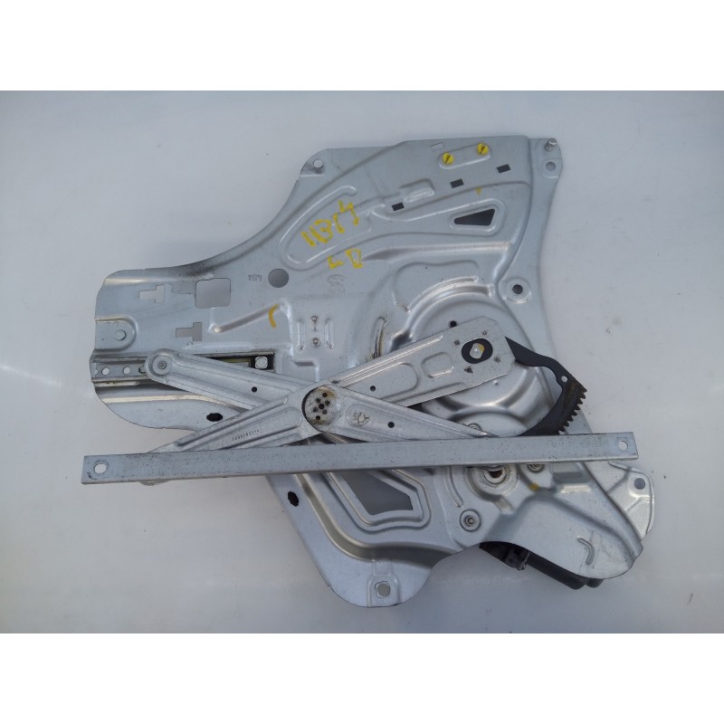 Recambio de elevalunas delantero derecho para hyundai ix35 style 2wd referencia OEM IAM 82480V2Y000 402390B P2-B4-28