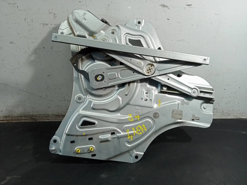 Recambio de elevalunas trasero derecho para hyundai ix35 style 2wd referencia OEM IAM 813202Y000 82480V2Y000 P2-B4-28