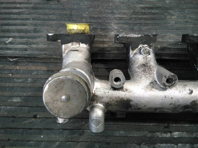 Recambio de colector admision para mitsubishi pajero referencia OEM IAM   P1-A2-12