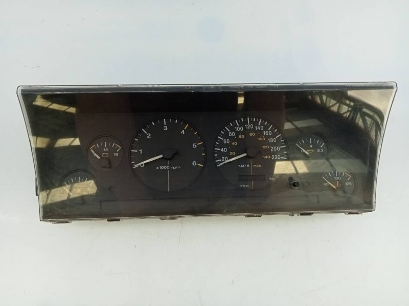 Recambio de cuadro instrumentos para chrysler jeep cherokee (j) 2.5 td referencia OEM IAM 56042795 58994E E3-B6-22-5