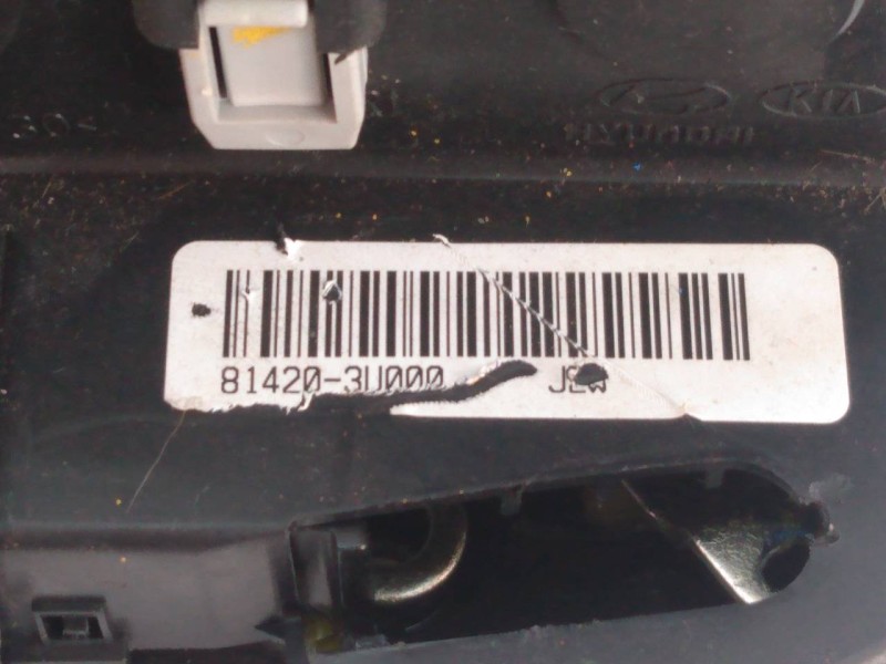 Recambio de cerradura puerta trasera derecha para kia sportage emotion 4x2 referencia OEM IAM 814203U000  E2-B5-30-2