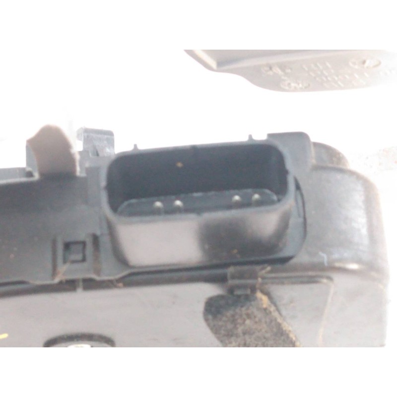 Recambio de cerradura puerta trasera derecha para kia sportage emotion 4x2 referencia OEM IAM 814203U000  E2-B5-30-2