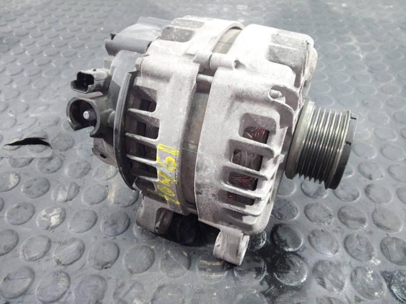 Recambio de alternador para peugeot 208 access referencia OEM IAM 9678048880  P3-A4-15-4