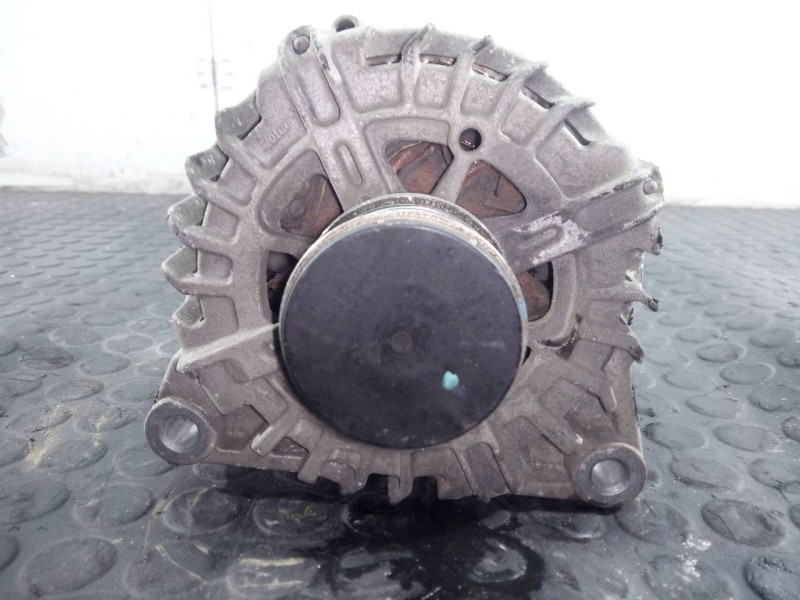 Recambio de alternador para peugeot 208 access referencia OEM IAM 9678048880  P3-A4-15-4