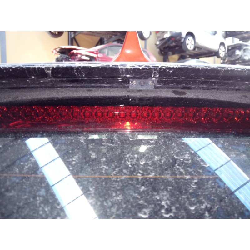 Recambio de luz central de freno para kia sportage emotion 4x2 referencia OEM IAM   