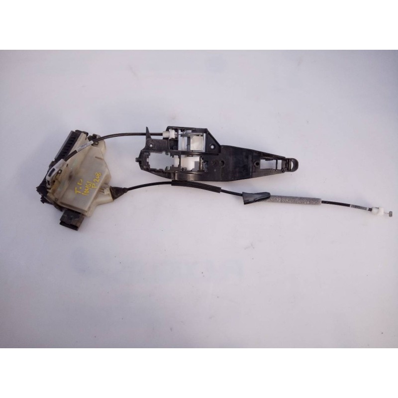 Recambio de cerradura puerta trasera derecha para peugeot 208 access referencia OEM IAM   E1-A4-20-2