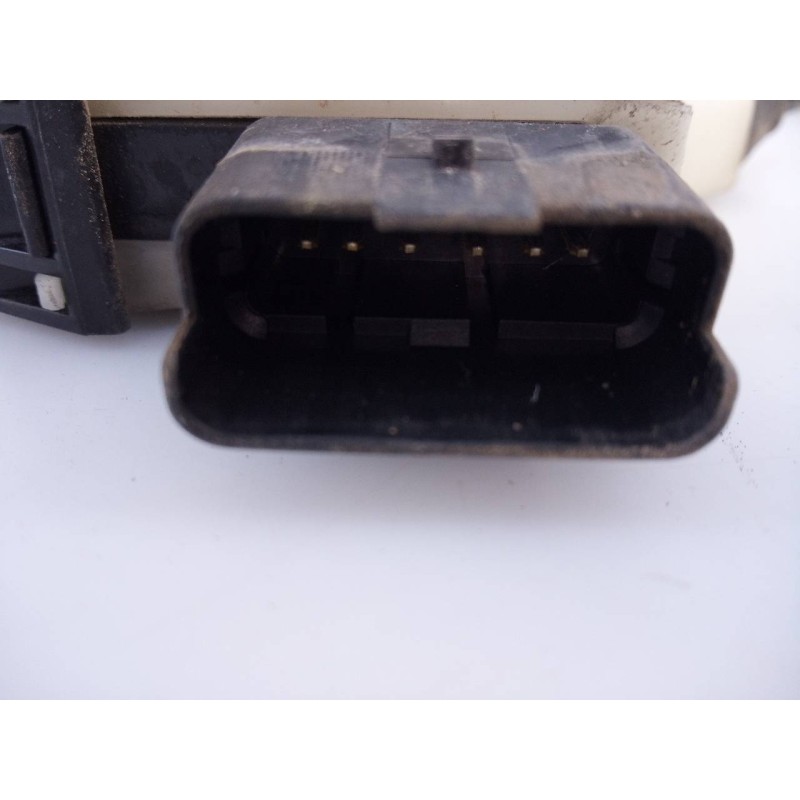 Recambio de cerradura puerta trasera derecha para peugeot 208 access referencia OEM IAM   E1-A4-20-2