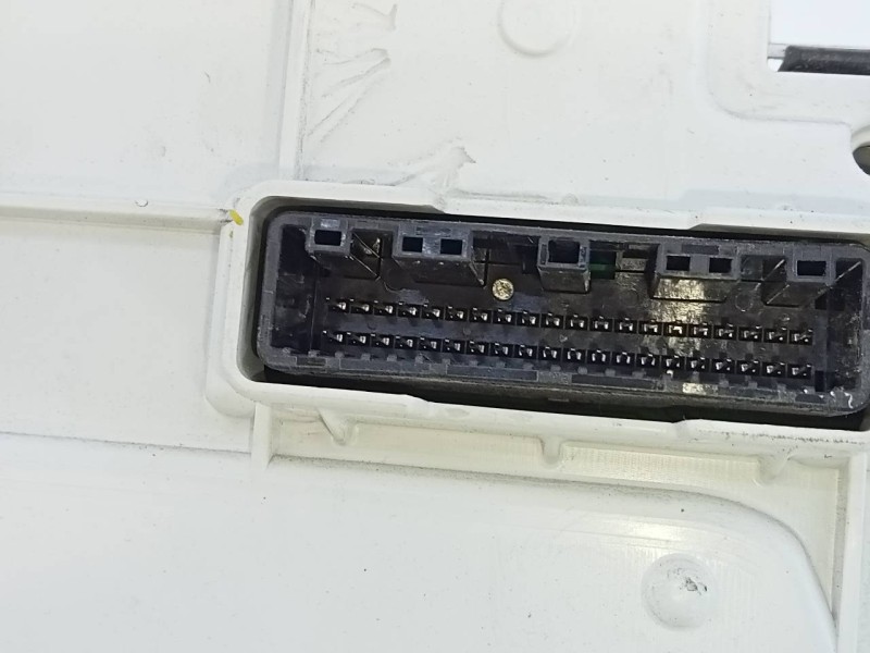 Recambio de cuadro instrumentos para toyota land cruiser (j15) basis referencia OEM IAM 8380060X81A 341770 E3-B2-14-4