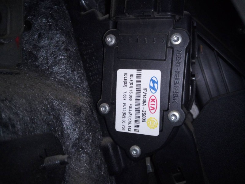 Recambio de pedal acelerador para hyundai ix35 style 2wd referencia OEM IAM 1446A2S000  