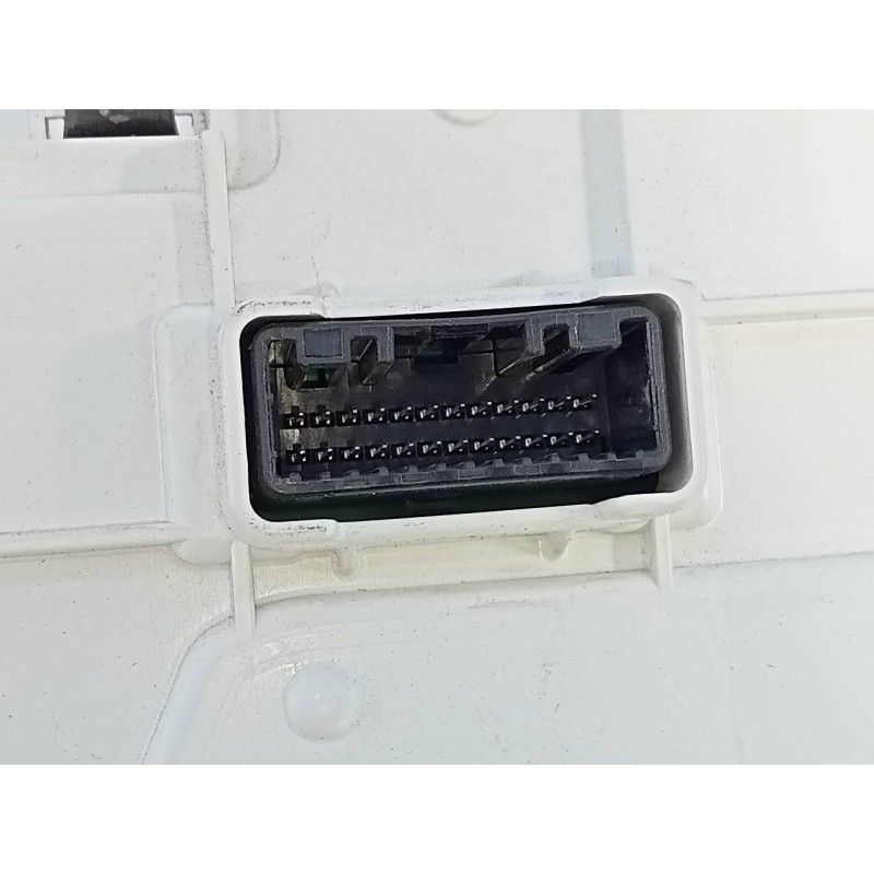 Recambio de cuadro instrumentos para toyota land cruiser (j15) basis referencia OEM IAM 8380060X81A 341770 E3-B2-14-4