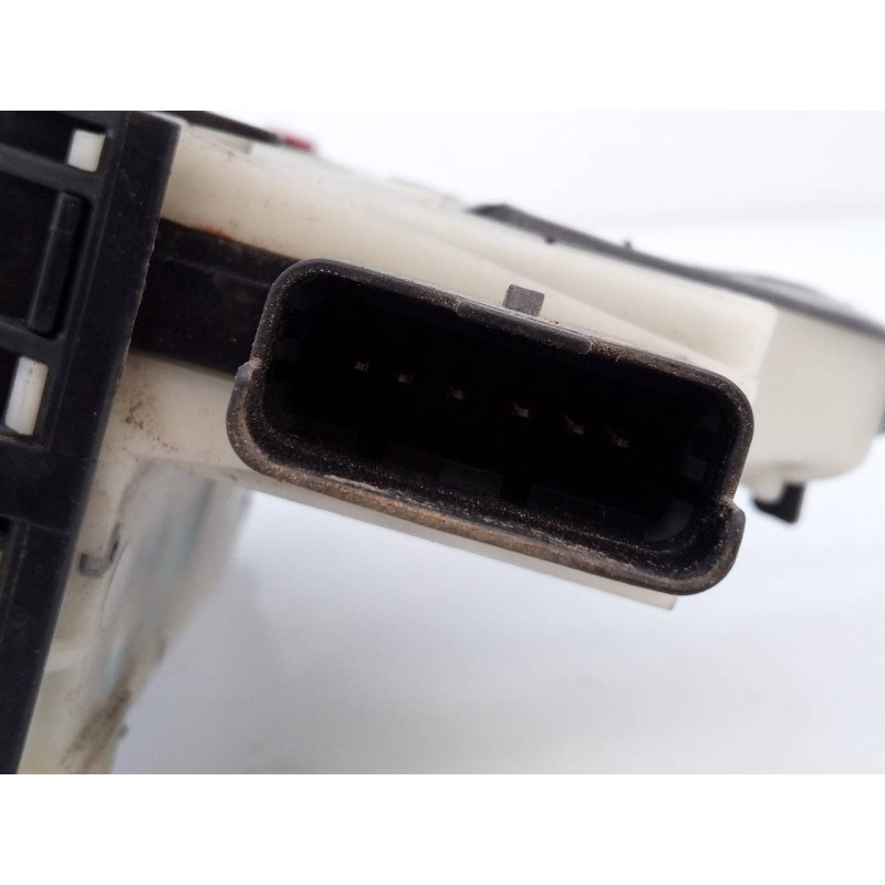 Recambio de cerradura puerta trasera izquierda para peugeot 208 access referencia OEM IAM 9688080880  E1-A4-40-1