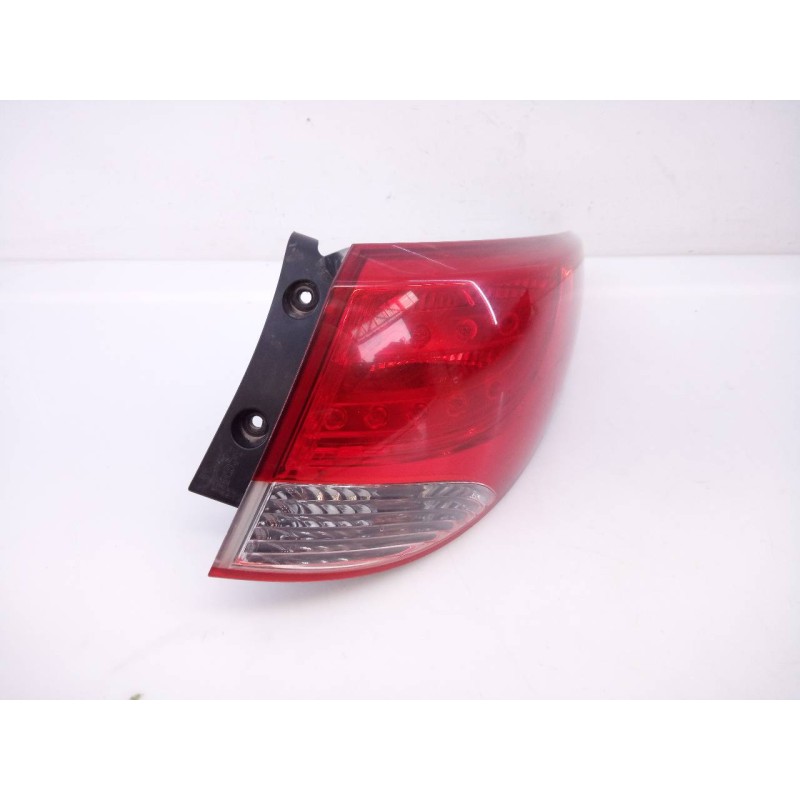 Recambio de piloto trasero derecho para hyundai ix35 style 2wd referencia OEM IAM 924022Y0  E2-B5-59-2