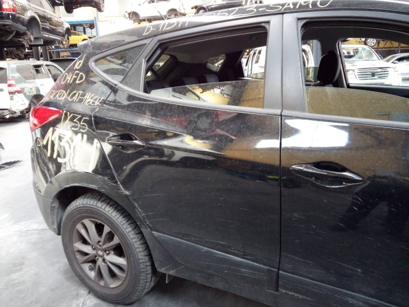 Recambio de puerta trasera derecha para hyundai ix35 style 2wd referencia OEM IAM   