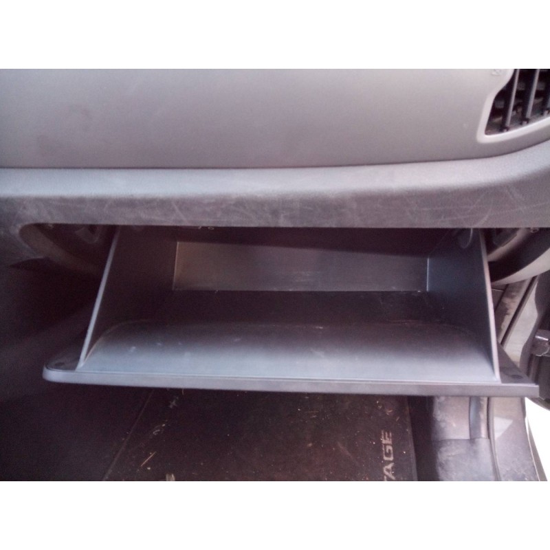 Recambio de guantera para kia sportage drive 4x2 referencia OEM IAM   