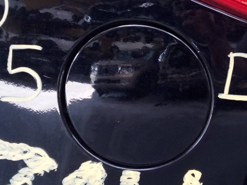 Recambio de tapa exterior combustible para hyundai ix35 style 2wd referencia OEM IAM   