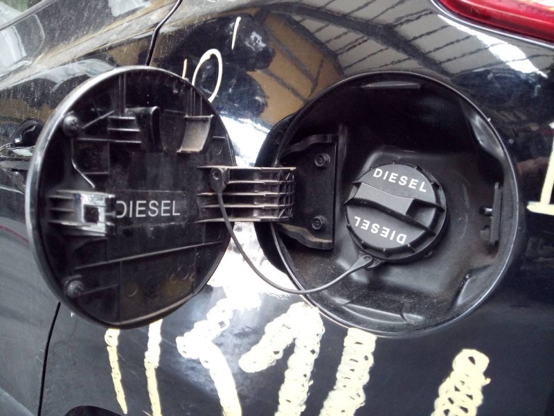 Recambio de tapa exterior combustible para hyundai ix35 style 2wd referencia OEM IAM   