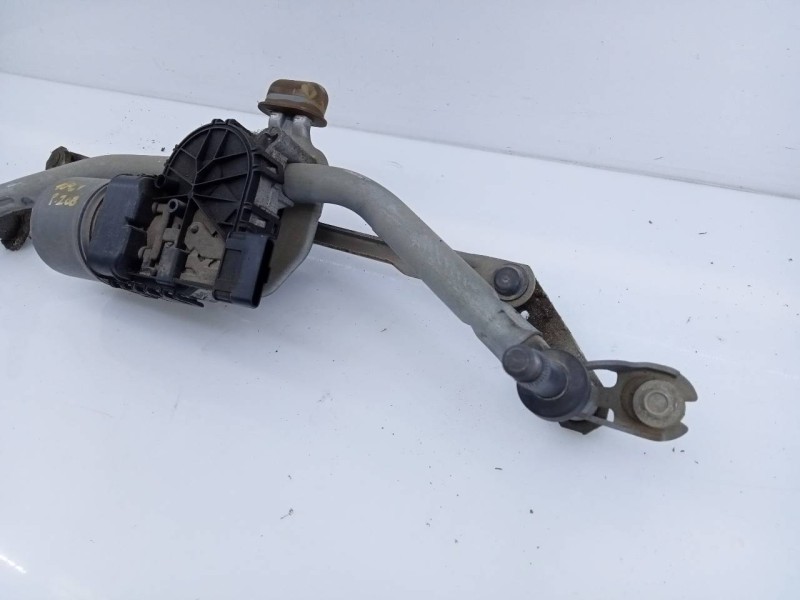 Recambio de motor limpia delantero para peugeot 208 access referencia OEM IAM 0390241540  E1-A4-8-2