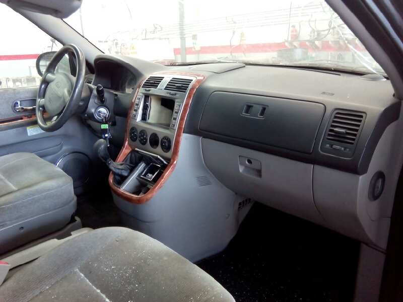 kia carnival del año 2004